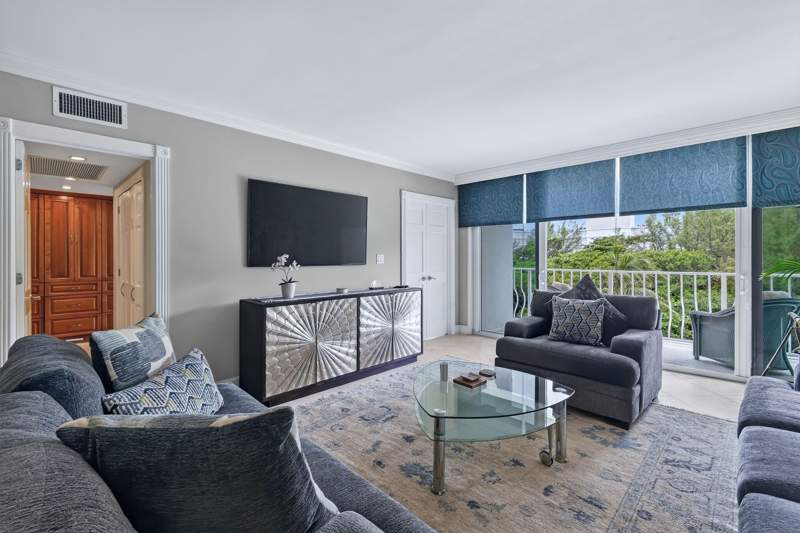 1 bedroom Stock Cooperative at 2774 S Ocean Boulevard #506, Ambassador South Dev Corp, Palm Beach — photo 3