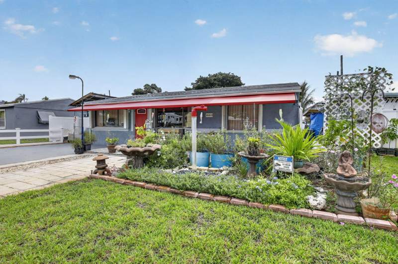 3 bedroom Single Family Residence at 1660 SW 48th Avenue, Broadview Park, Fort Lauderdale — photo 3