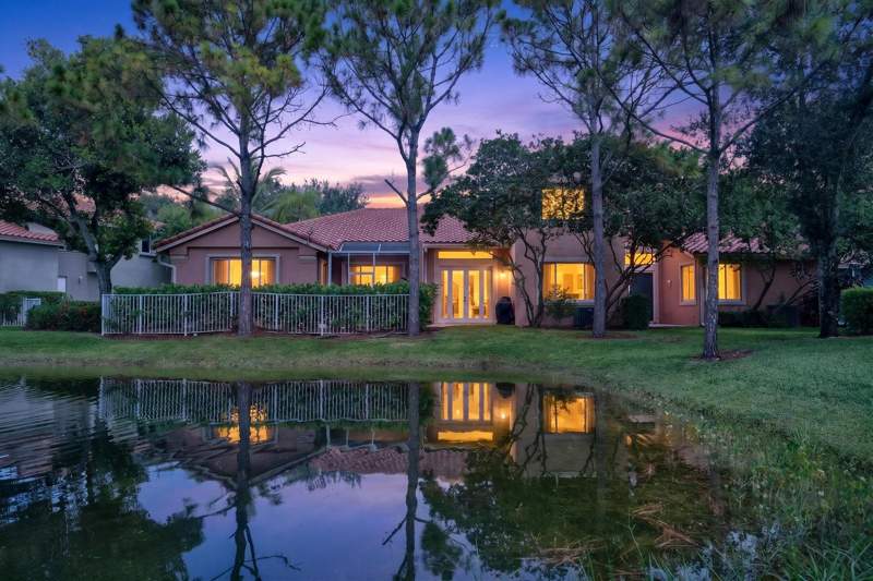 3 bedroom Townhouse at 12522 NW 57th Court, Heron Bay Four, Coral Springs — photo 2