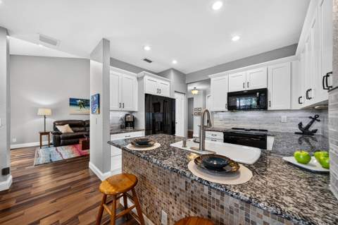 12522 NW 57th Court, Coral Springs FL - photo 11 of 54