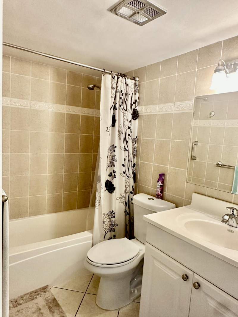 1 bedroom Stock Cooperative at 580 Egret Drive #314, Casa Paradiso Co-Op, Hallandale Beach — photo 5