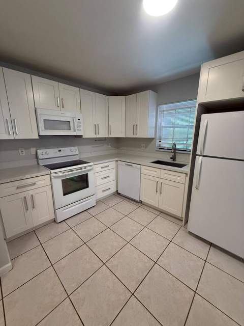 3647 NW 94th Avenue #4H, Sunrise FL - photo 6 of 41