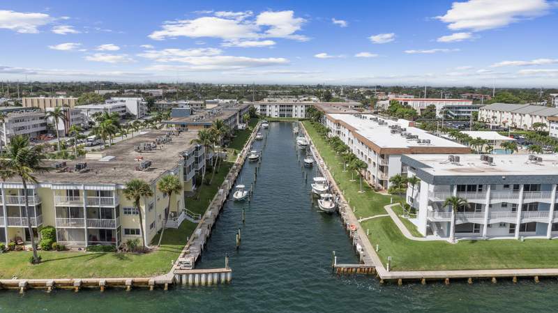 2 bedroom Condominium at 110 Shore Court #315, Shore Club Apts B & C Condo, North Palm Beach — photo 5