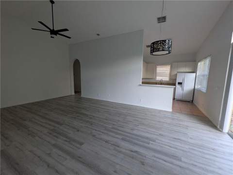 6243 Arlington Way, Fort Pierce FL - photo 7 of 33
