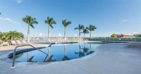 6243 Arlington Way, Fort Pierce FL - photo 13 of 33