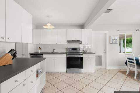 4761 NE 2nd Terrace, Oakland Park FL - photo 13 of 40
