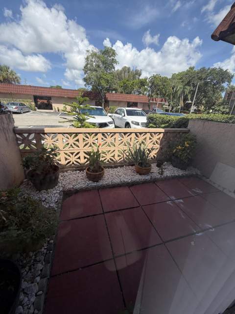 2329 SW 81st Terrace, North Lauderdale FL - photo 15 of 20