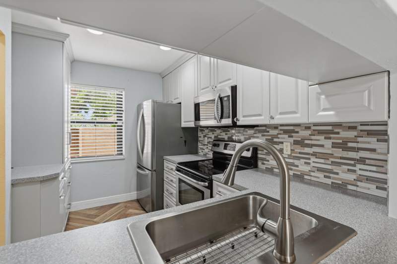 3 bedroom Villa at 10927 NW 29th Court, Sunrise Manor South, Sunrise — photo 2