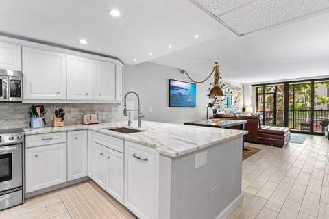 17 Royal Palm Way #105, Boca Raton FL - photo 8 of 44