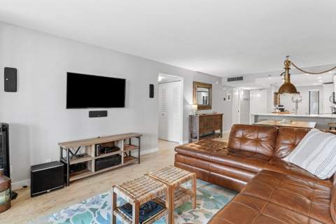 17 Royal Palm Way #105, Boca Raton FL - photo 13 of 44