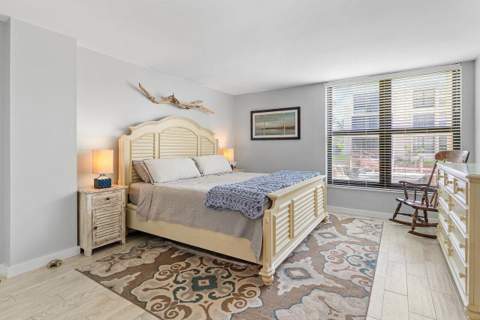 17 Royal Palm Way #105, Boca Raton FL - photo 17 of 44