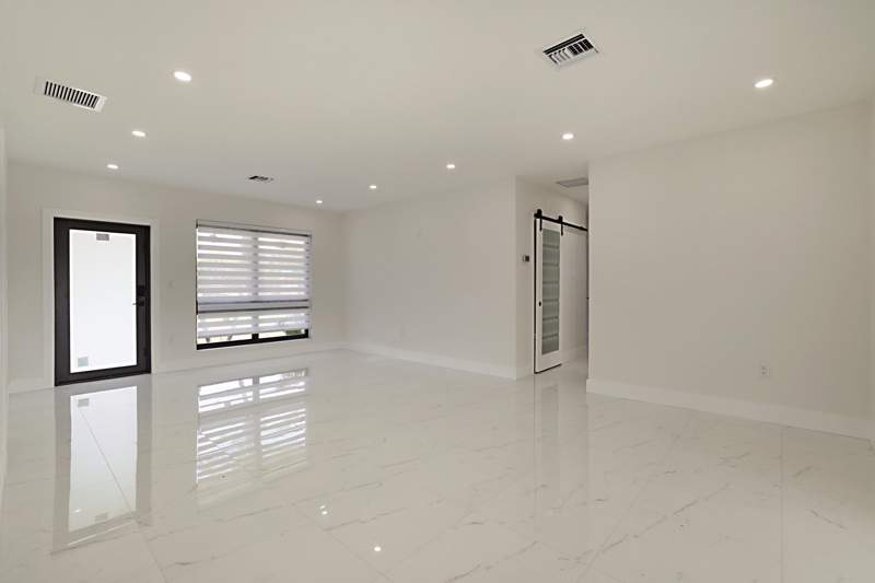 4 bedroom Single Family Residence at 421 Fontana Drive, Palm Springs Village 4, Palm Springs — photo 4
