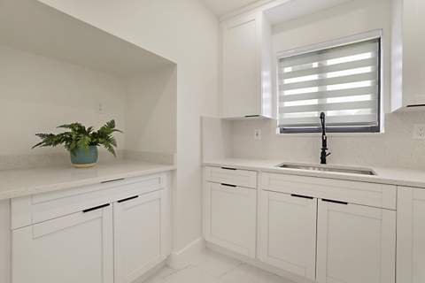 421 Fontana Drive, Palm Springs FL - photo 9 of 42