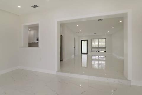 421 Fontana Drive, Palm Springs FL - photo 15 of 42