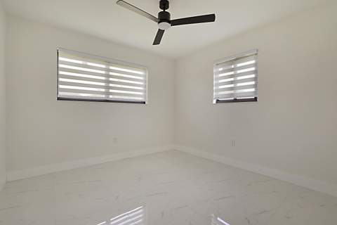 421 Fontana Drive, Palm Springs FL - photo 24 of 42