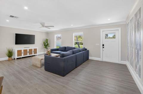 135 SE 28th Court, Boynton Beach FL - photo 13 of 80