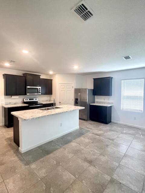 1537 SW Meridian Avenue, Port St. Lucie FL - photo 6 of 23