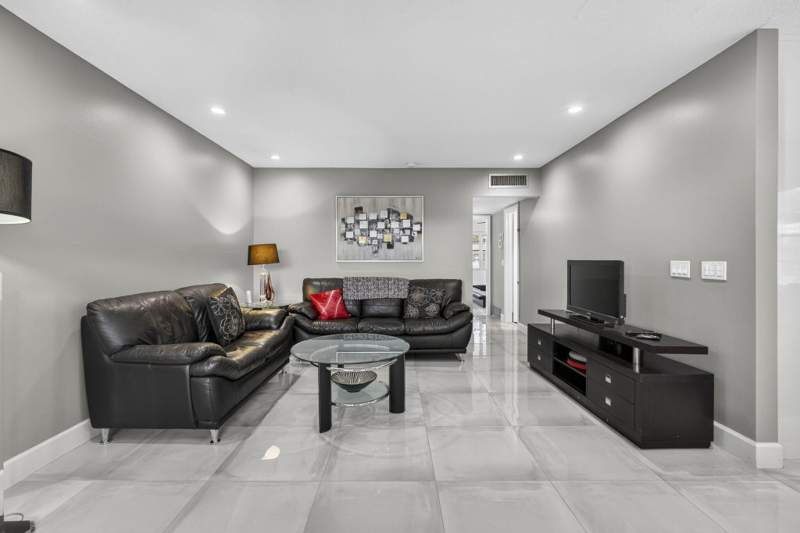 2 bedroom Condominium at 160 Easthampton G, Easthampton Condo, West Palm Beach — photo 5