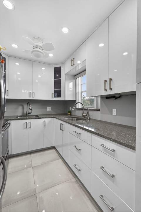 160 Easthampton G, West Palm Beach FL - photo 9 of 34
