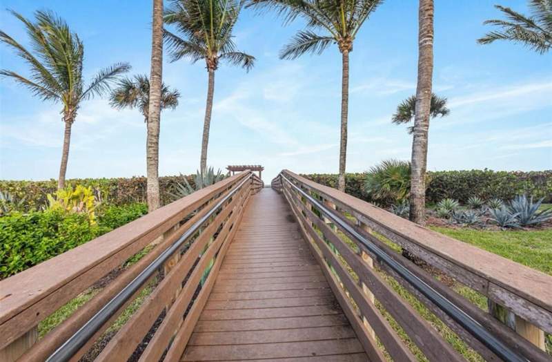 2 bedroom Townhouse at 4225 N Highway A1A #17, Ocean Harbour Villas Condominium, Fort Pierce — photo 3