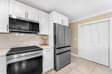 9393 Gettysburg Road, Boca Raton FL - photo 10 of 42