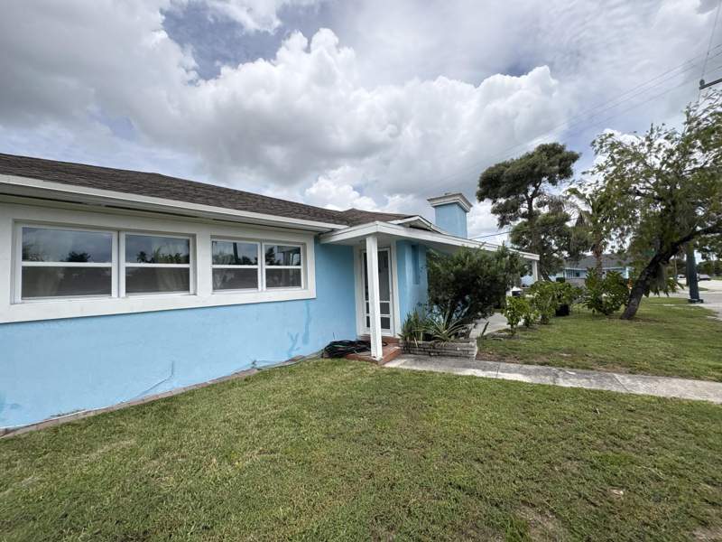 4 bedroom Single Family Residence at 1001 Sunrise Boulevard, Pinewood Subdivision, Fort Pierce — photo 5