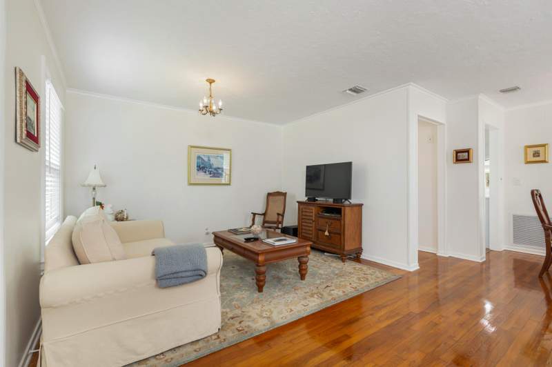 2 bedroom Single Family Residence at 816 Avon Road, Flamingo Park, West Palm Beach — photo 4