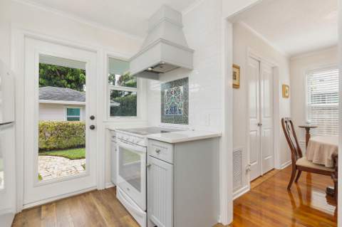 816 Avon Road, West Palm Beach FL - photo 9 of 25