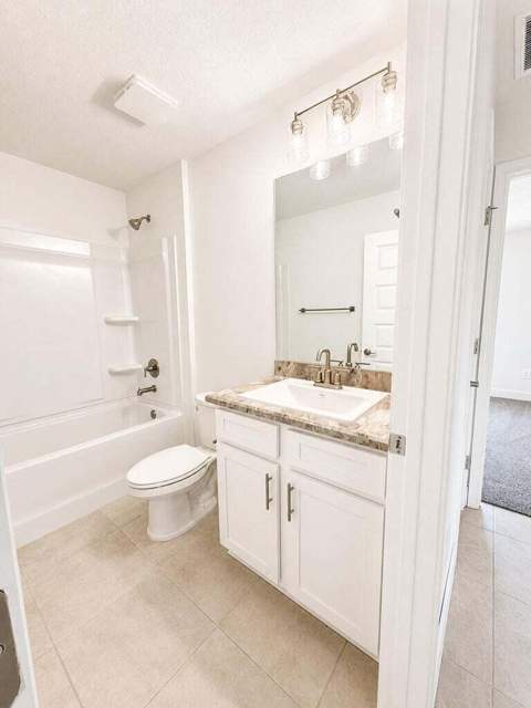 292 SW Ridgecrest Drive, Port St. Lucie FL - photo 12 of 23