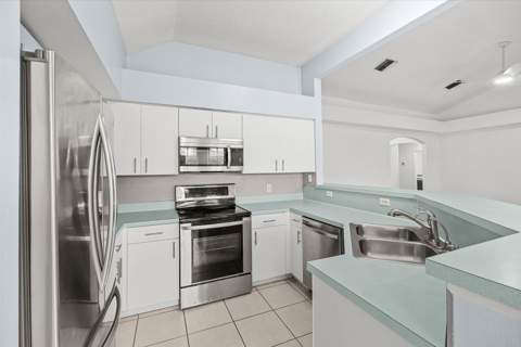 2388 SW Fern Circle, Port St. Lucie FL - photo 9 of 40