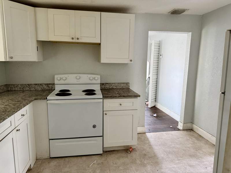 3 bedroom Single Family Residence at 1108 State Street, Tamarind Park, West Palm Beach — photo 5