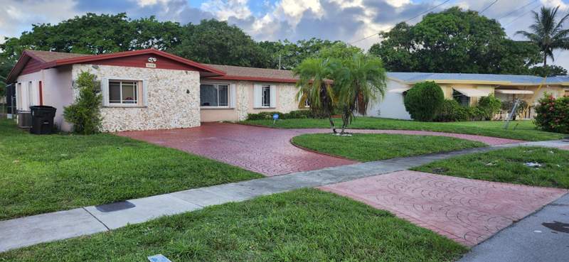 3 bedroom Single Family Residence at 3830 NW 27th Street, Lauderdale Lakes East Gate Sec 2, Lauderdale Lakes — photo 2
