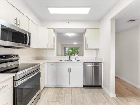 14111 Royal Vista Drive #405, Delray Beach FL - photo 10 of 73