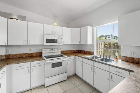 2406 Sundy Avenue, Delray Beach FL - photo 7 of 32