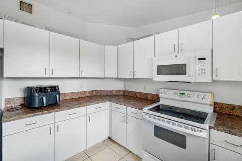 2406 Sundy Avenue, Delray Beach FL - photo 8 of 32