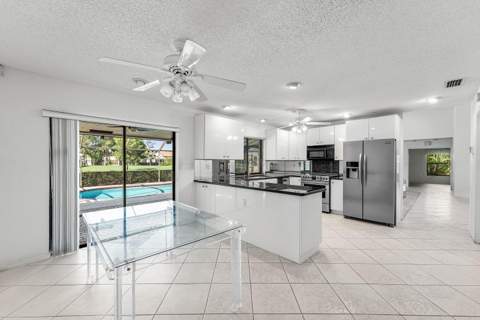 10775 Boca Woods Lane, Boca Raton FL - photo 13 of 42