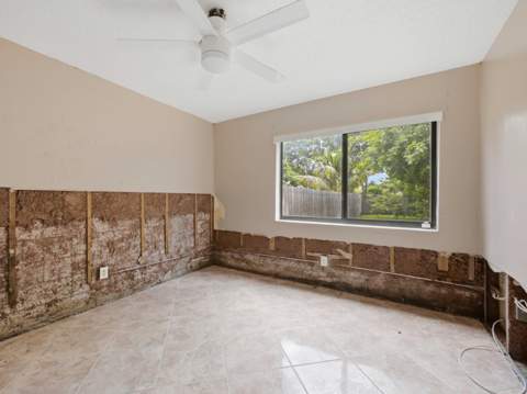 5088 NW 5th Street, Delray Beach FL - photo 13 of 22