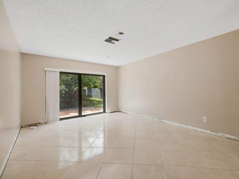5088 NW 5th Street, Delray Beach FL - photo 8 of 22