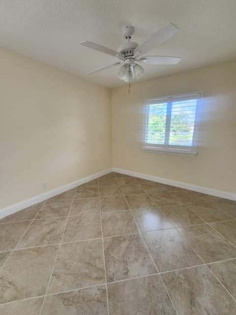 209 Pine Hov Circle #B-2, Greenacres FL - photo 13 of 32