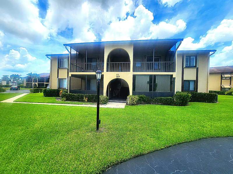 1 bedroom Condominium at 209 Pine Hov Circle #B-2, Pine Ridge South II Condo, Greenacres — photo 3