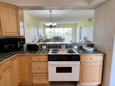3000 N Palm Aire Drive #603, Pompano Beach FL - photo 12 of 32
