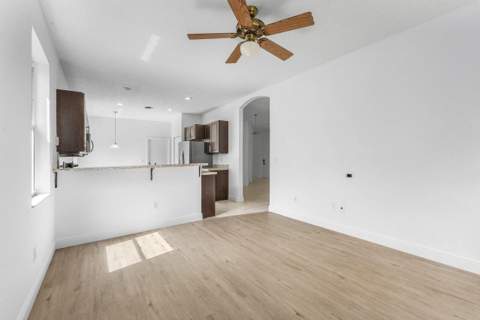 196 Seminole Lakes Drive, Royal Palm Beach FL - photo 11 of 51