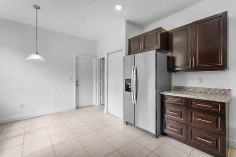 196 Seminole Lakes Drive, Royal Palm Beach FL - photo 15 of 51