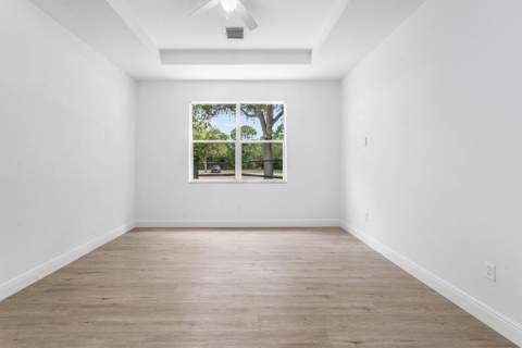 196 Seminole Lakes Drive, Royal Palm Beach FL - photo 16 of 51