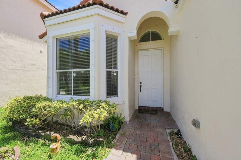 3 bedroom Single Family Residence at 7778 NW 17th Place, Walnut Creek, Pembroke Pines — photo 5
