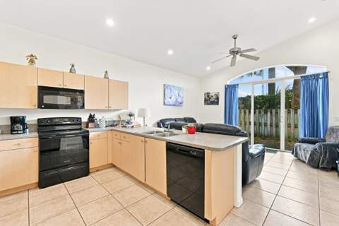 7778 NW 17th Place, Pembroke Pines FL - photo 17 of 34