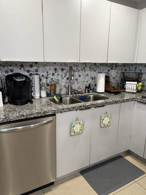2 bedroom Single Family Residence at 2934 NW 73rd Avenue, Sunrise Golf Village Sec 16, Fort Lauderdale — photo 5