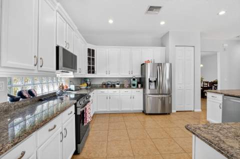 9362 Isles Cay Drive, Delray Beach FL - photo 11 of 33