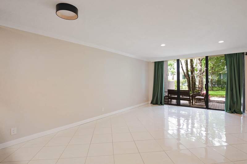 2 bedroom Condominium at 4381 Trevi Court #107, Fountains Of Palm Beach Condo 2, Lake Worth — photo 3