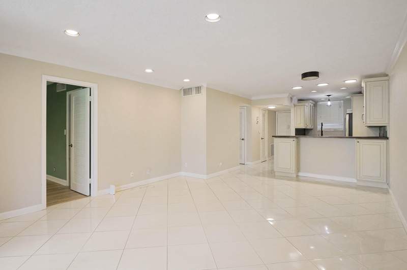 2 bedroom Condominium at 4381 Trevi Court #107, Fountains Of Palm Beach Condo 2, Lake Worth — photo 4